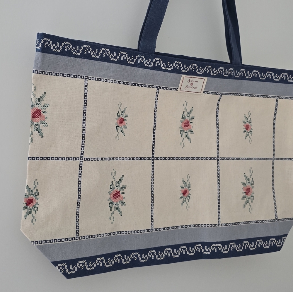 Zezane Tote - Picture 4 of 7